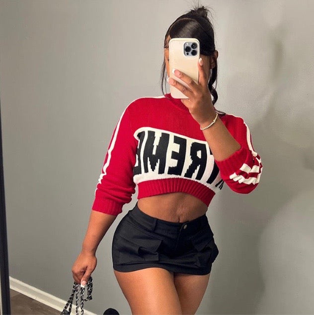 KNITTED LETTERING LONG SLEEVE PULLOVER SLIM FIT CROP TOP