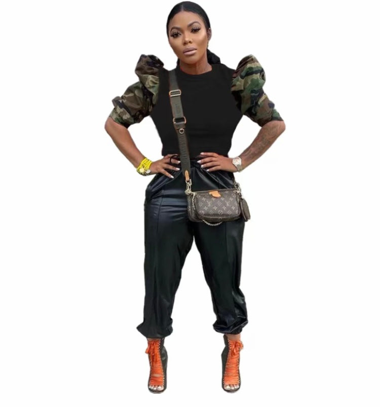 SOLID COLOR SPLICED LANTERN SLEEVE TOP