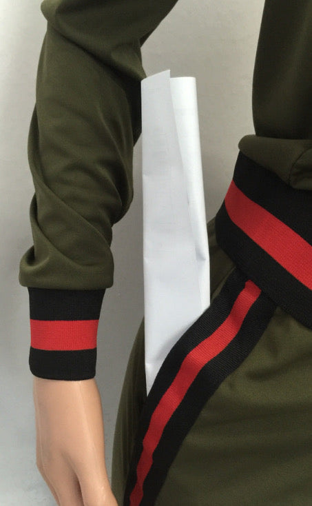 Ribbon multicolored lantern sleeve sports and leisure set