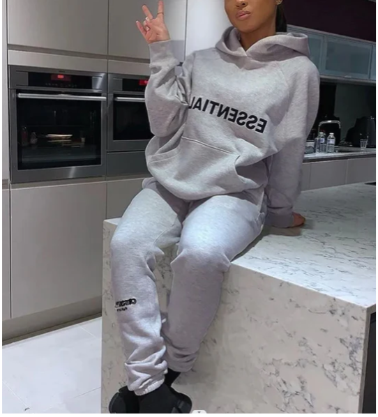 Essential sweat 2PC Outfit