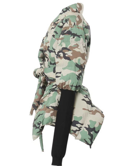 CAMOUFLAGE PANELS, IRREGULAR KNITTED CUFFS, WAIST-CINCHING PADDED JACKET