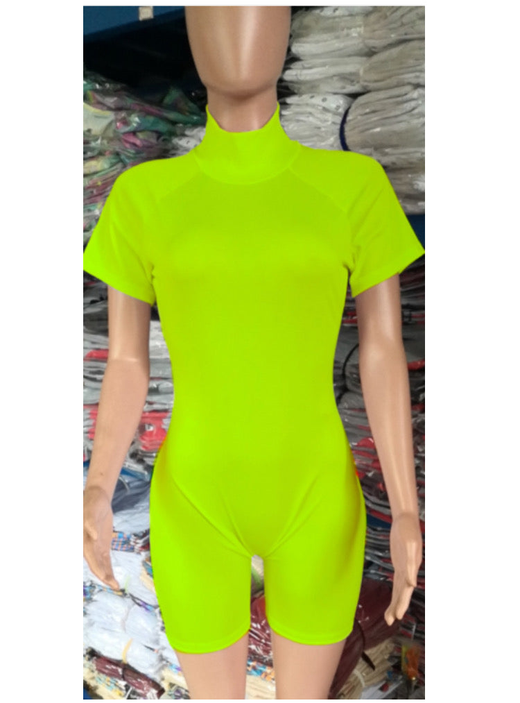 Women’s tight-fitting sports jumpsuit