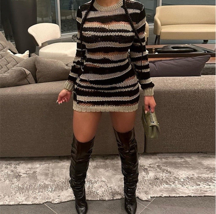 HOLLOW KNIT CONTRAST STITCHING BAG HIP DRESS FEMALE