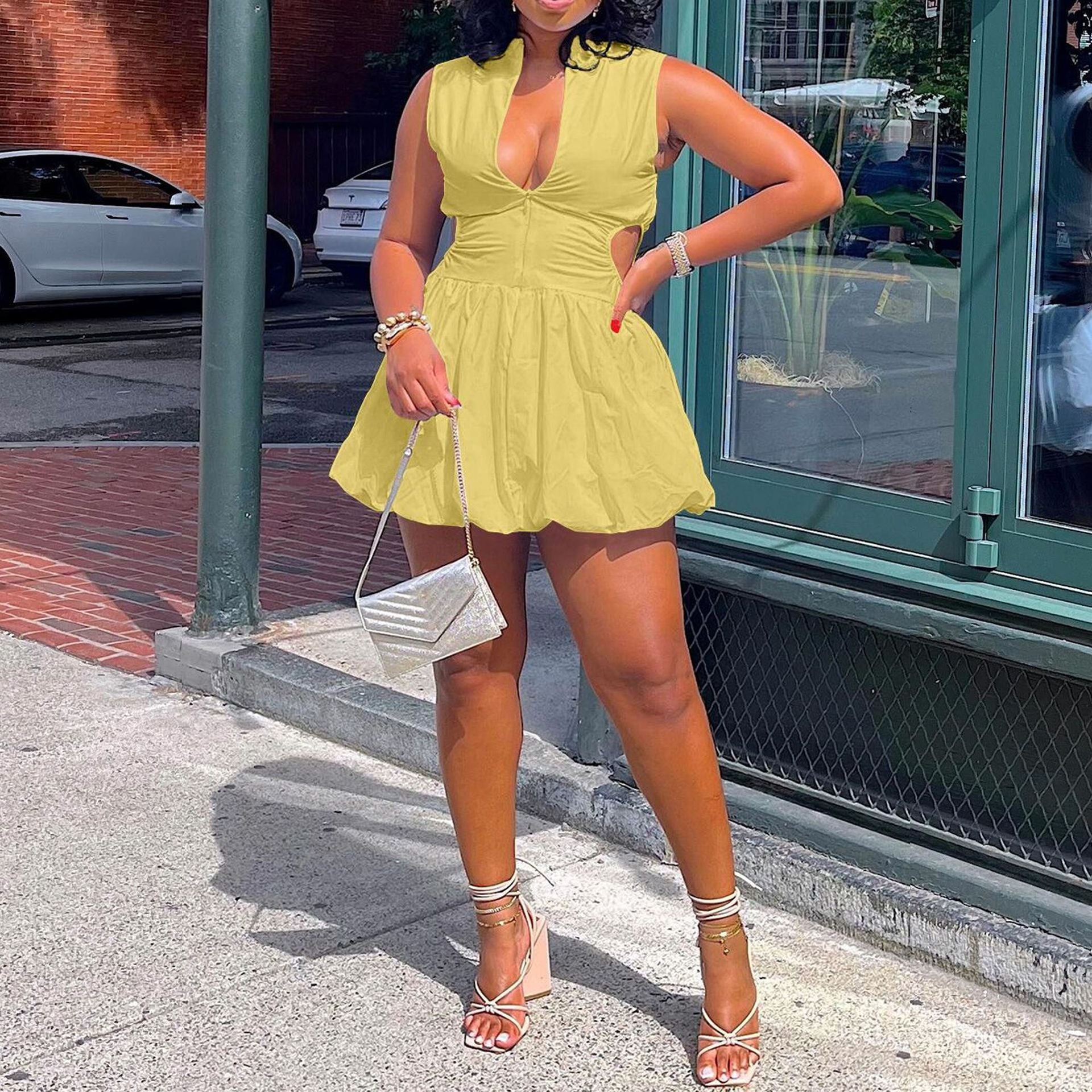 Colored Waist Cut Out Fluffy V-neck Skirt