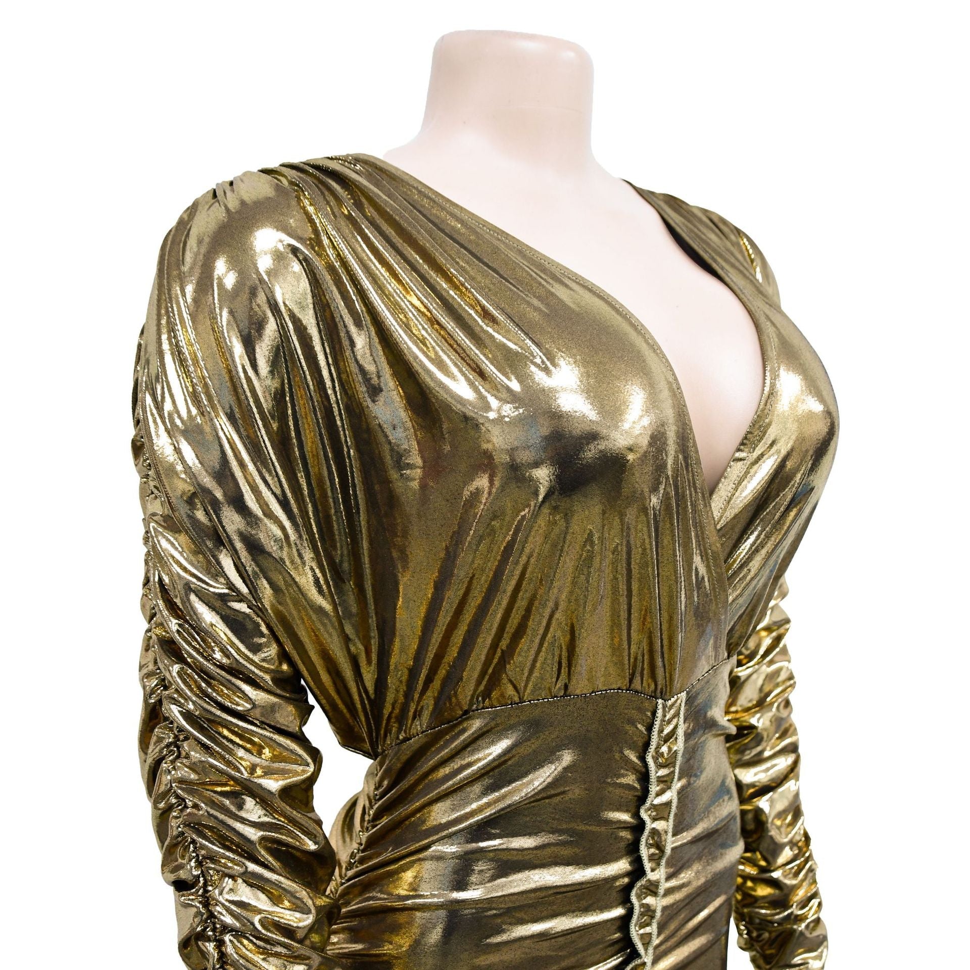 Solid color gilded long sleeved pleated short skirt dress