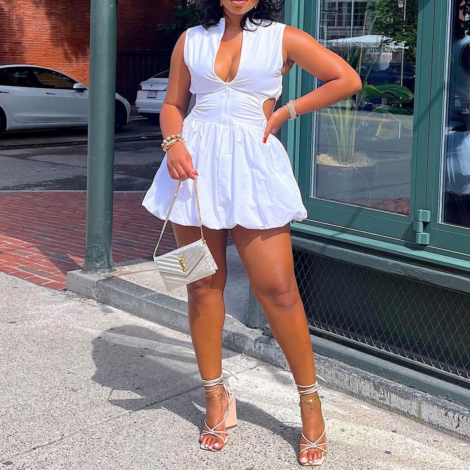 Colored Waist Cut Out Fluffy V-neck Skirt